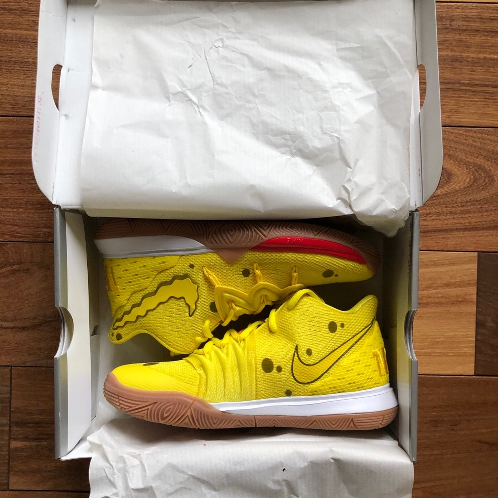 Nike KYRIE 5 x Spongebob Squarepants Sneak…
